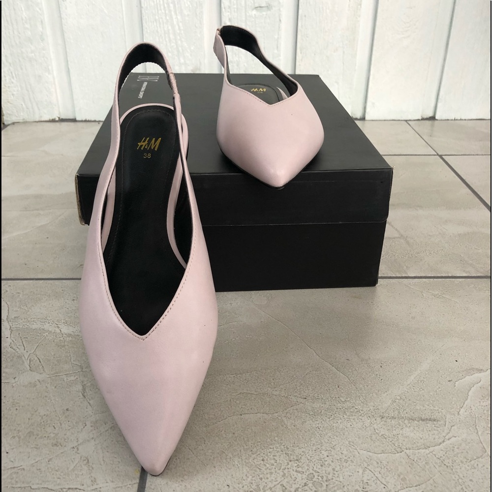 Lavender pointed toe h&m flats - never worn!
